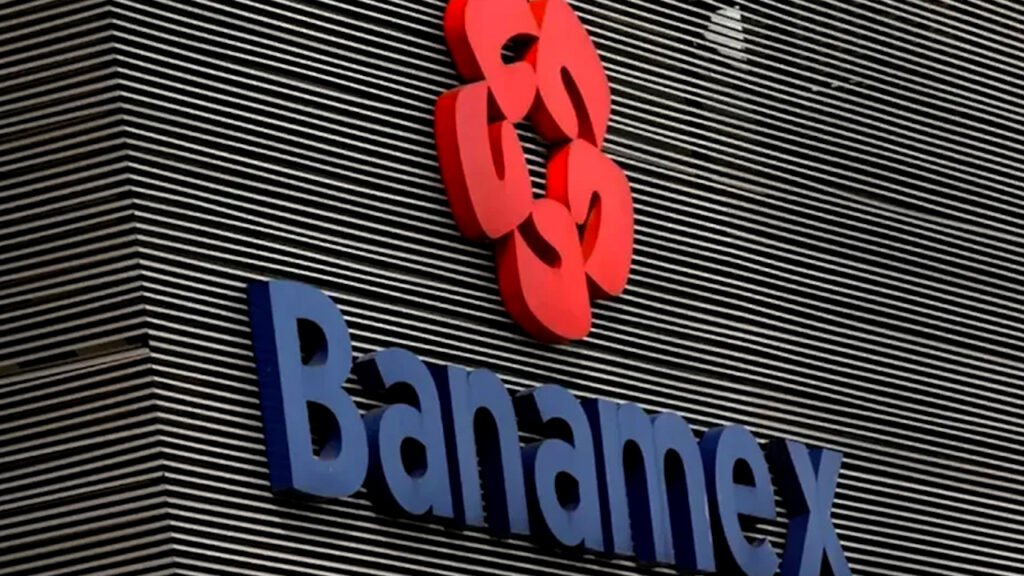 Banamex señala ausencia de reforma fiscal en Paquete Económico 2026